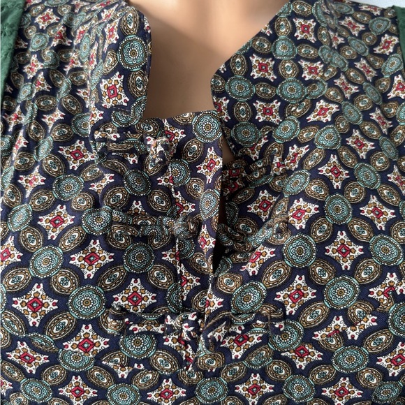 Green and Black Tiered Bustier Sundress with Cuffed Sleeves - Picture 7 of 16